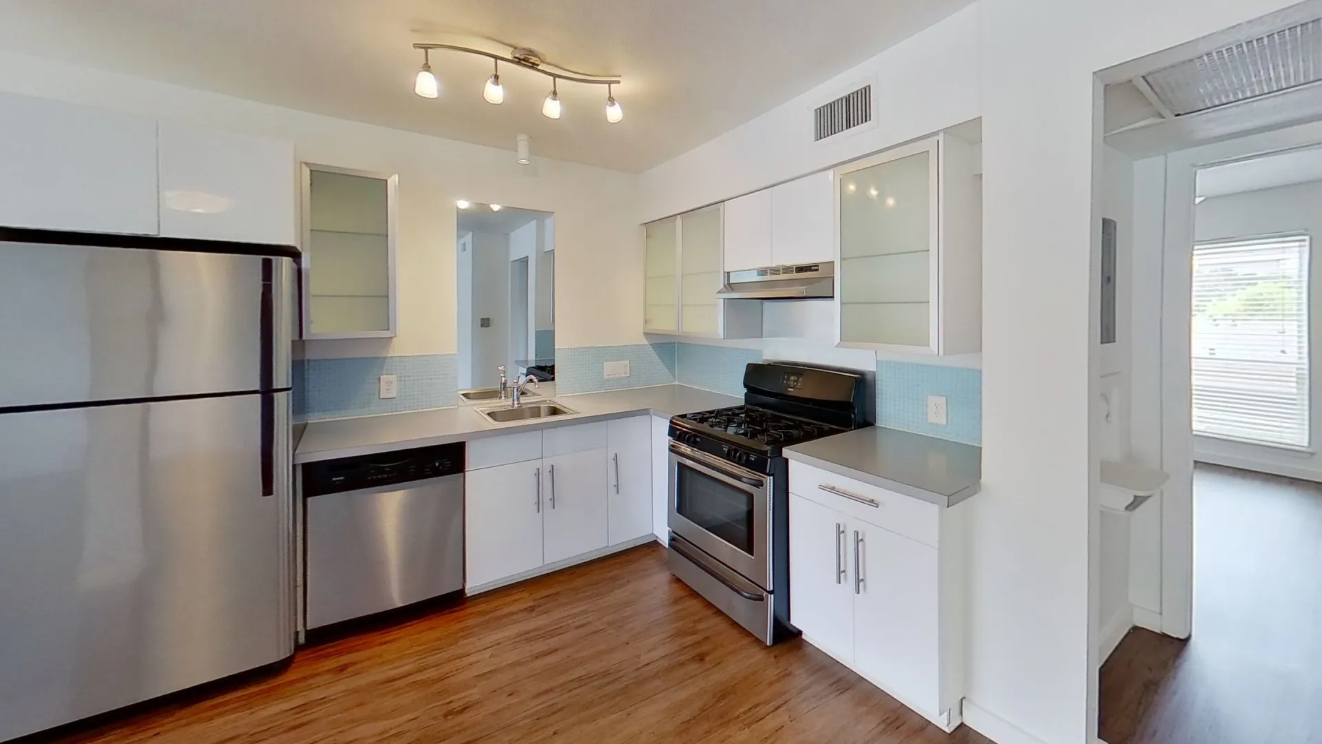 1BD-1BA-767-Sqft-Leasable-units-may-vary-Kitchen-1920w