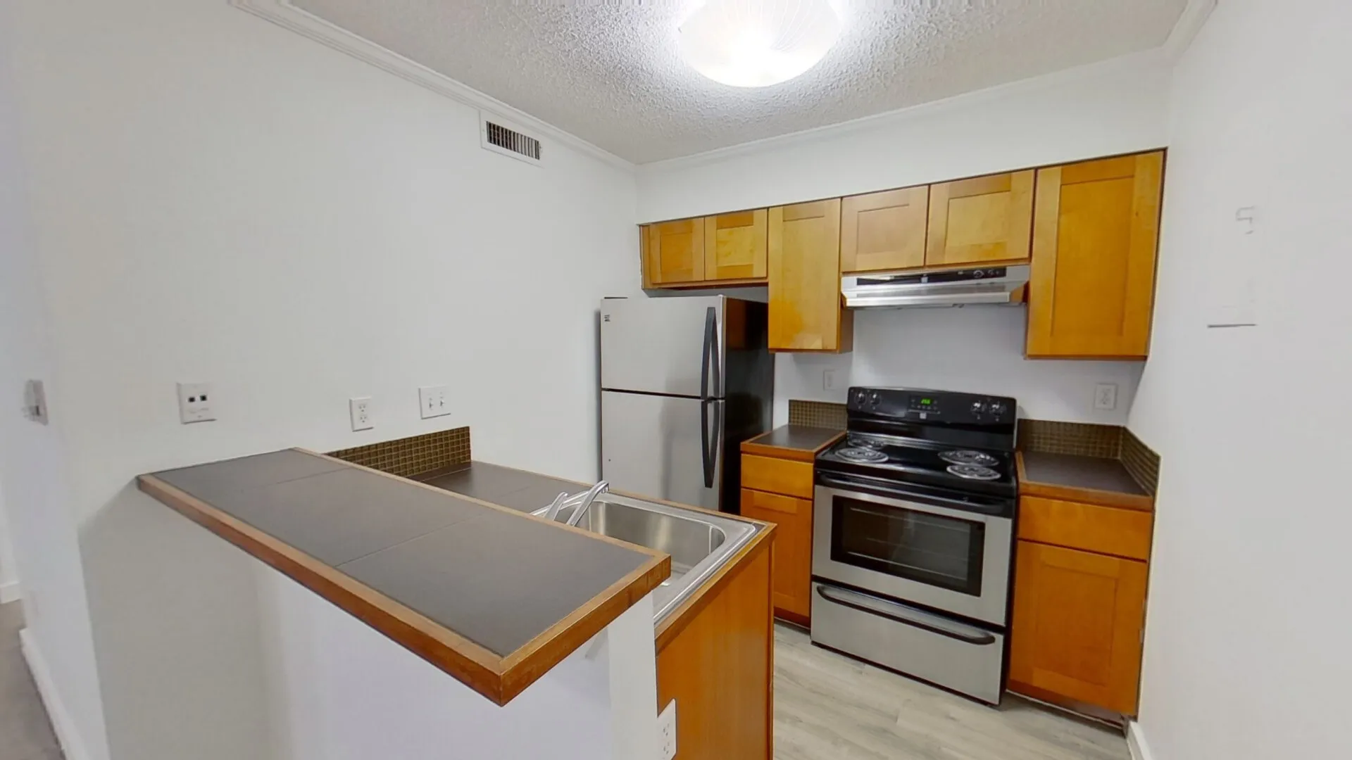 24Flats-Efficiency-Kitchen-1920w