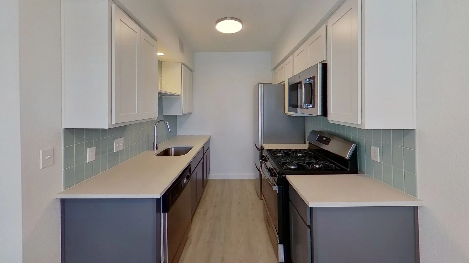 2BD-2BA-1300-SqFt-Leasable-units-may-vary-Kitchen-1920w